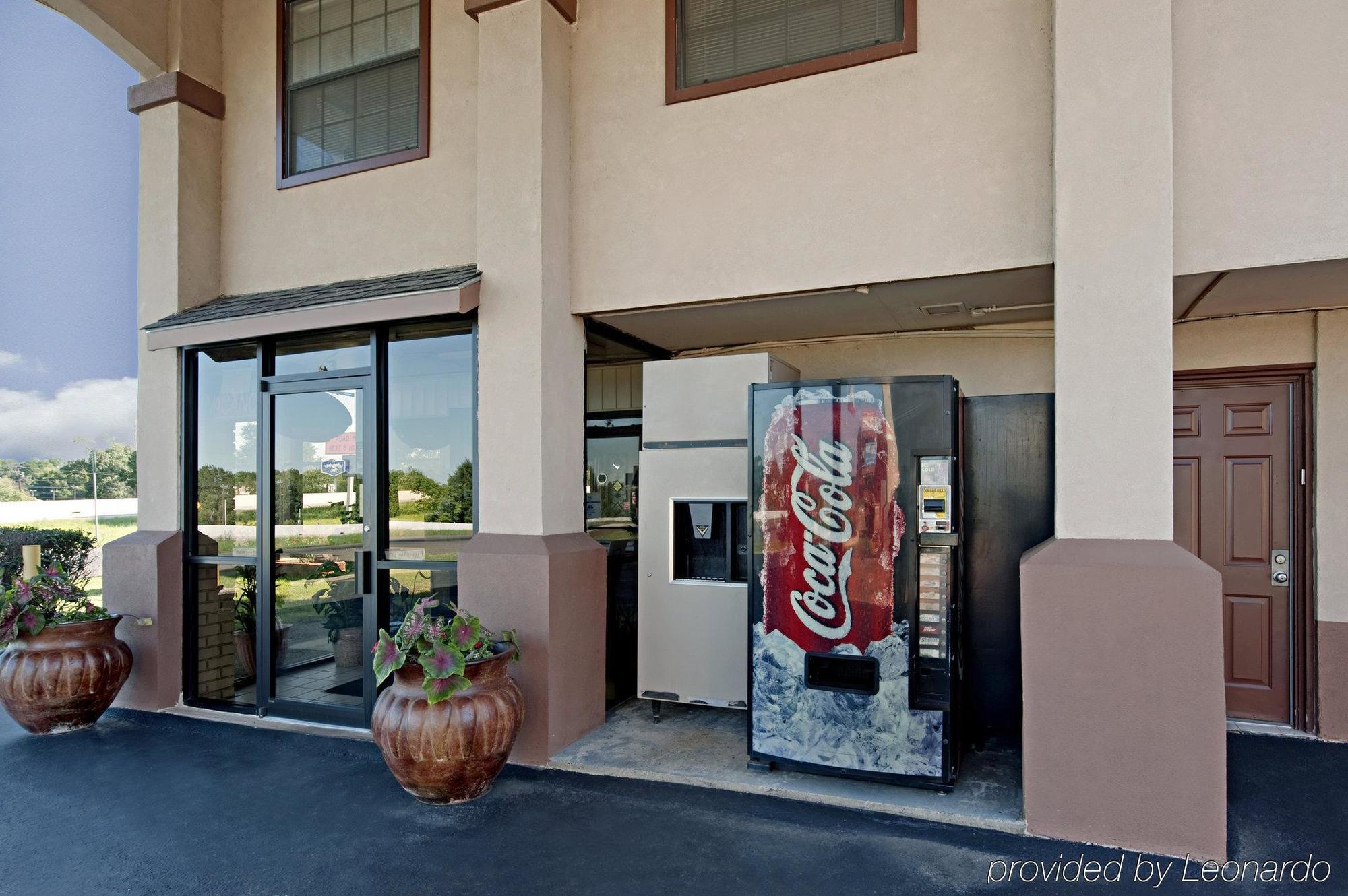 Apple Tree Inn Lindale Екстер'єр фото