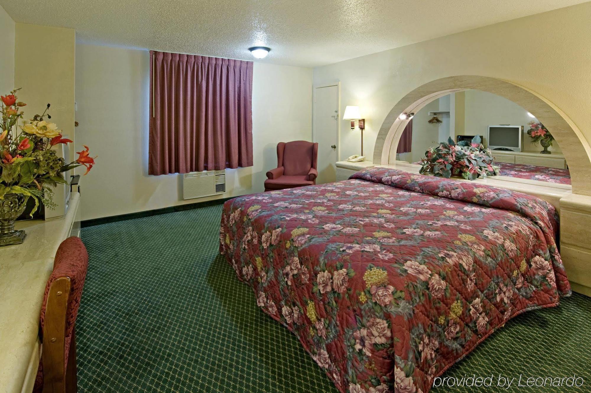 Apple Tree Inn Lindale Екстер'єр фото
