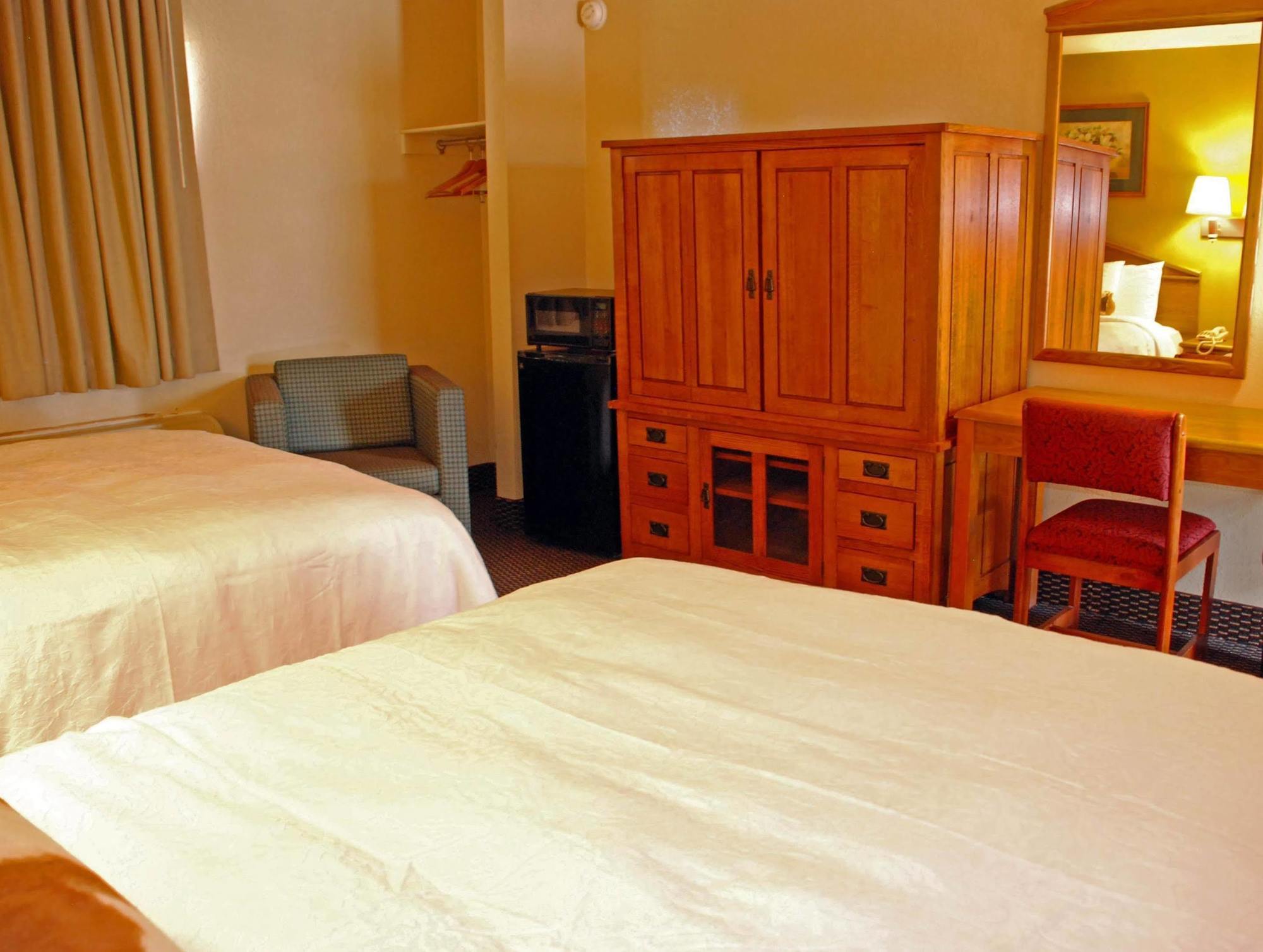 Apple Tree Inn Lindale Екстер'єр фото