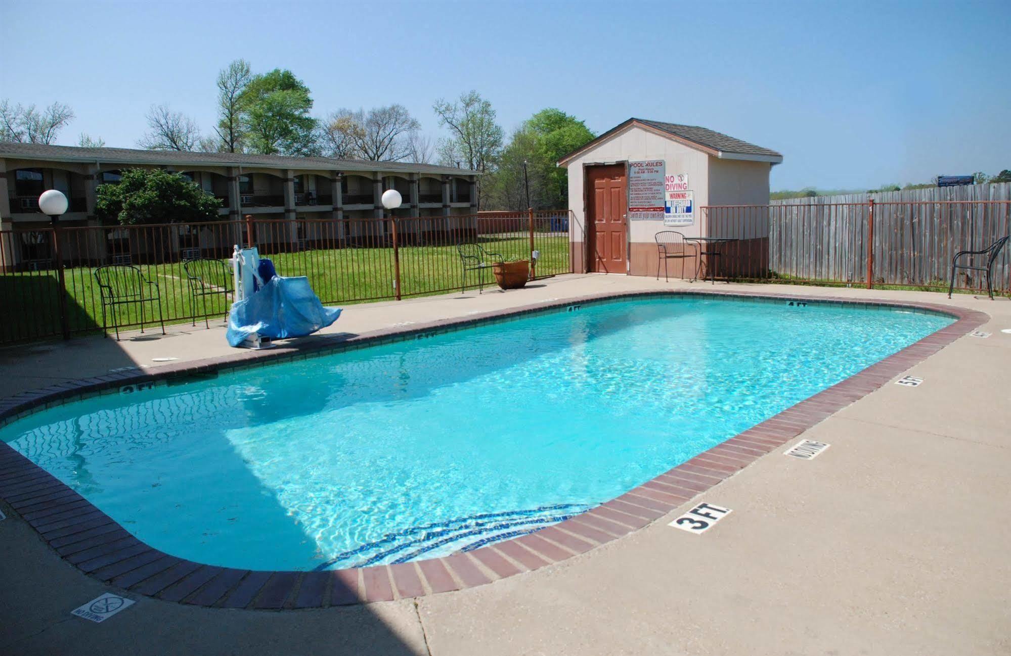 Apple Tree Inn Lindale Екстер'єр фото